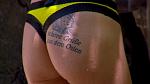 dschungelcamp-2014-melanie-mueller-zeigt-ihr-tattoo.jpg