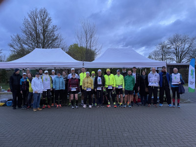 Mannschaft-LG Ultralauf kurz vorm Start 100KM-DM.jpg