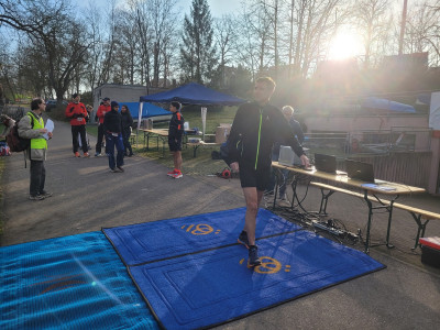 NeckaruferMA2024-Vor-Start-bei-5Grad.jpg