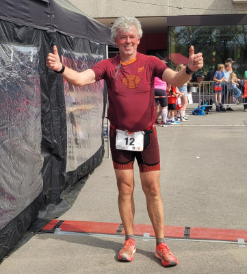6Std-Lauf-Kelhein-2024-im-Ziel.jpg