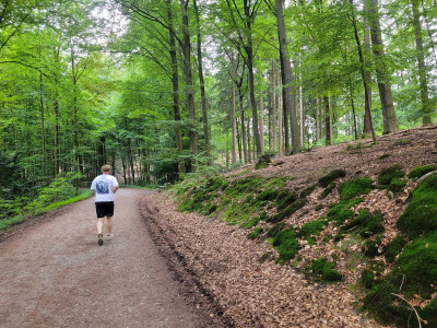 Bergischer-12-Std-Lauf-auf der Strecke6.jpg