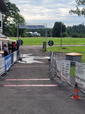 24-Std-Lauf-Dettenhausen-2024-Start-Ziel.jpg