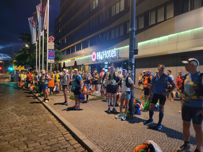 Mauerweglauf-Berlin-2024-wo-bleibt-der-Shuttlebus.jpg