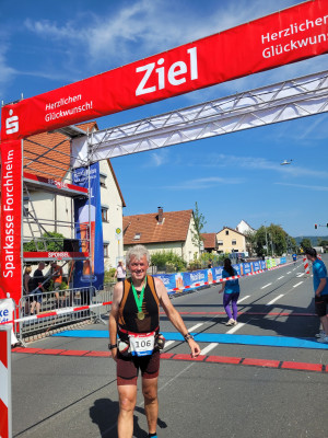 Fränkisch-Schweiz-MA-2024-im-Ziel.jpg
