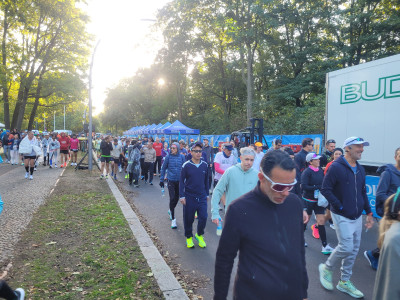 50-Berlin-MA-2024-Auf-den-Weg-zu-Startblöcken.jpg