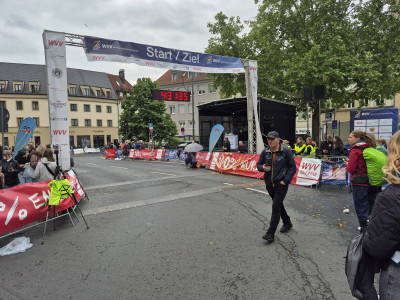 23.Würzburg-MA-2025-Im-Ziel1.jpg