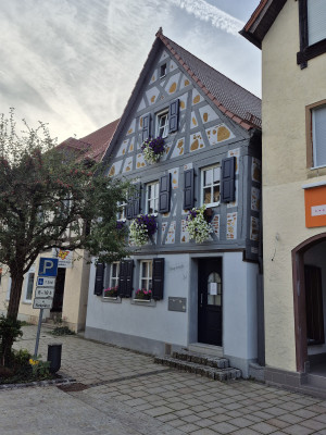 24.Fränkisch-Schweiz-MA-Fachwerkhäuser-Marktplatz-Ebermannstadt.jpg