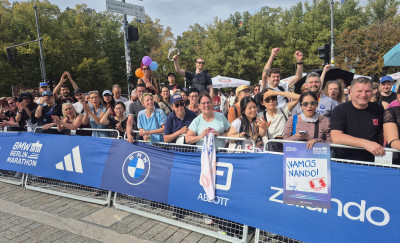 51.Berlin-MA-2025-Go-Roland-Go-vorm-Brandenburger-Tor.jpg